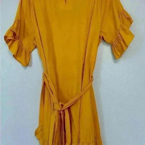 Socialite Red Ruffle mini Wrap dress size Medium - Picture 4 of 5